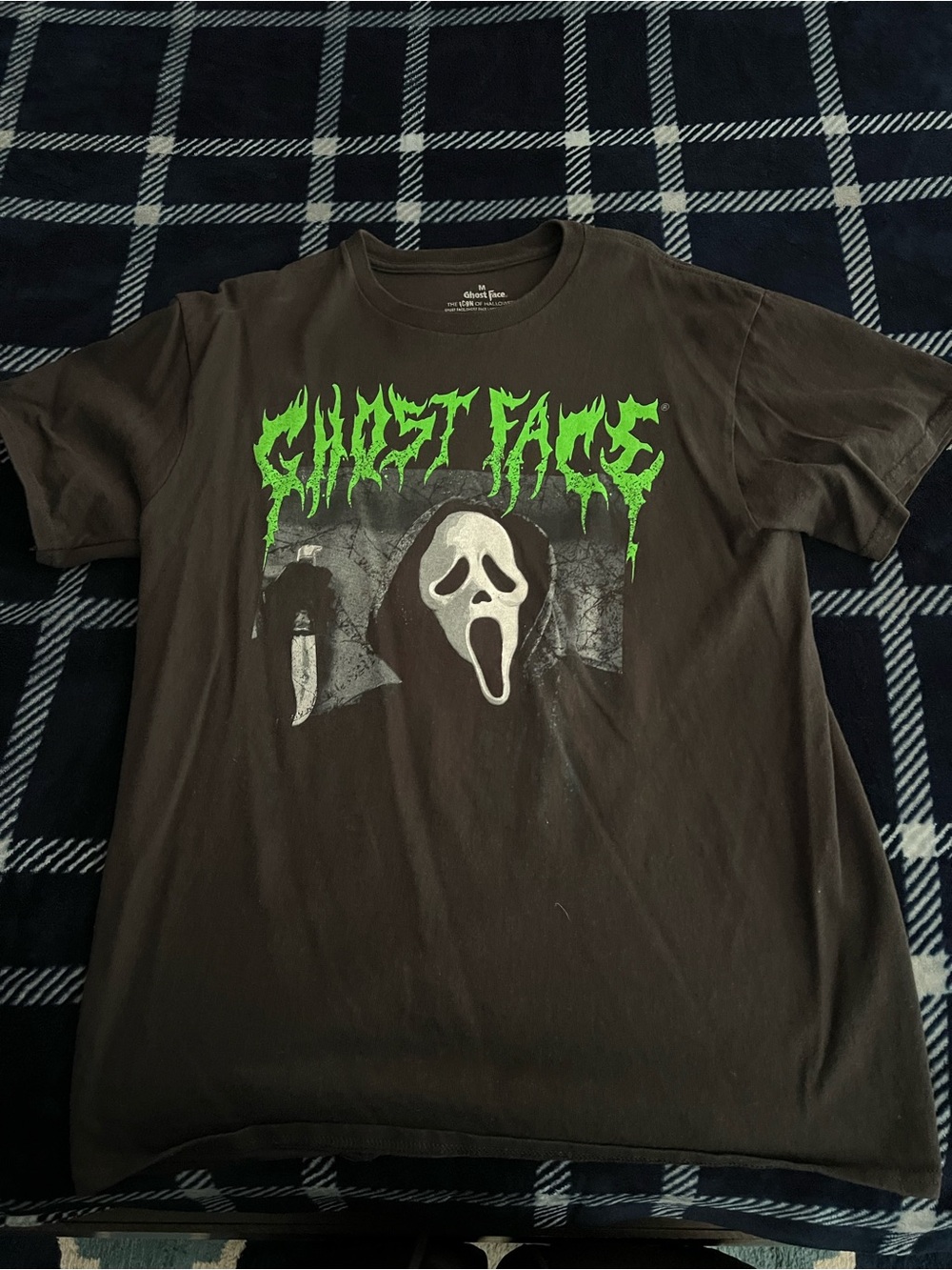 Black and Green Halloween Ghost Face Graphic T shirt Size Medium